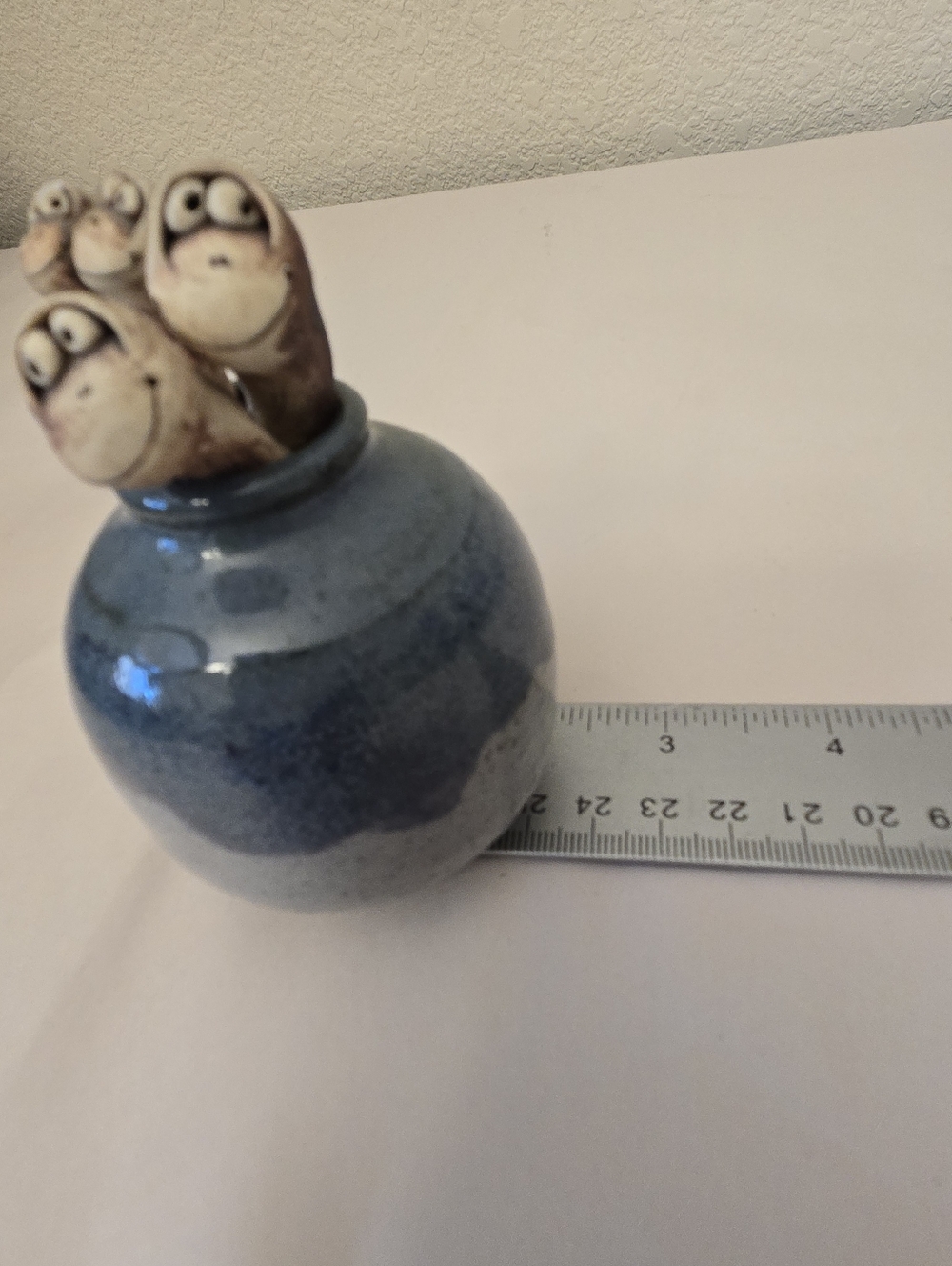 Wild Earth Creep Family Mom, Dad & Kids In Ceramic Vase Novelty Stamped Adorable - Picture 10 of 10